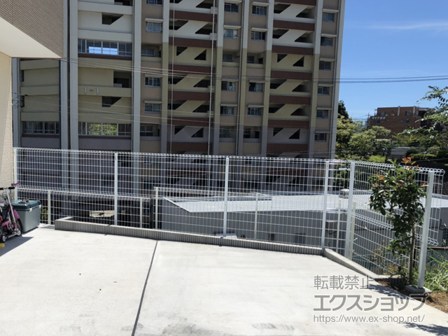 神奈川県横浜市ののフェンス・柵 イーネットフェンス1F型　自由柱+自立建て用 施工例