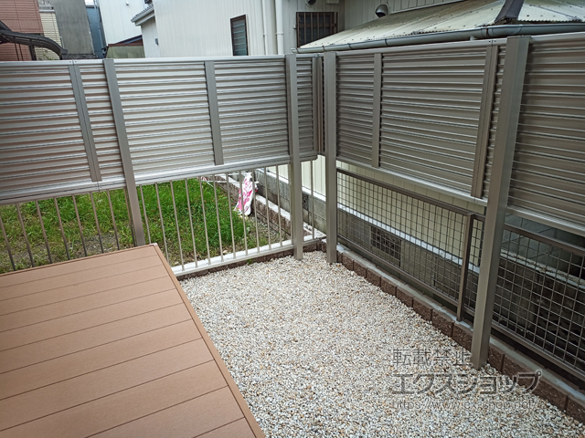 愛知県名古屋市ののフェンス・柵 ミエーネフェンス + ミエッタフェンス 2段支柱 自立建て用（パネル2段） 施工例