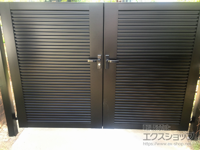 静岡県浜松市のの門扉 ライシス門扉 5型 横目隠し 両開き 柱使用 施工例