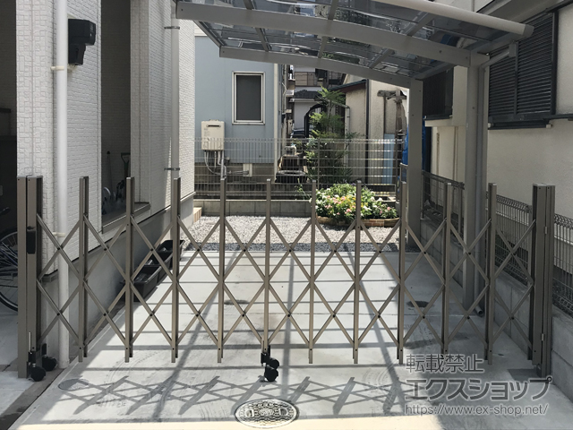 埼玉県越谷市ののカーゲート トリップゲート RA型 ノンレール 片開き 30S 施工例