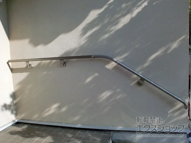 埼玉県比企郡鳩山町のLIXIL(リクシル)のフェンス・柵・塀 歩行者用補助手すり UD手すり 施工例