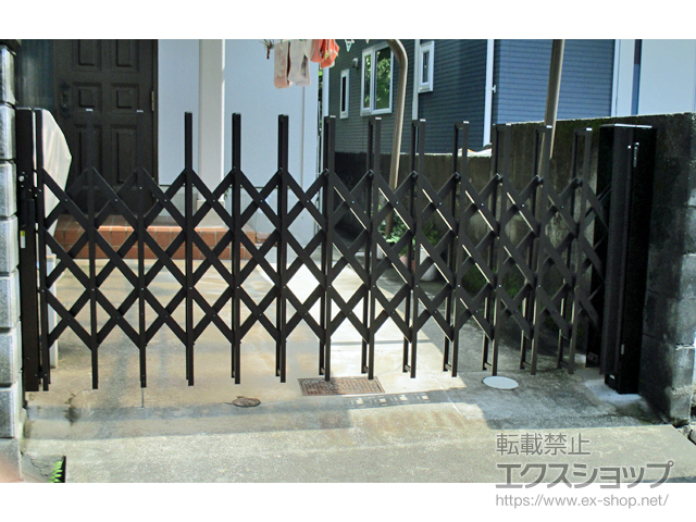 兵庫県宝塚市ののカーゲート トリップゲート NC型 ノンキャスター 片開き　30Ｓ 施工例