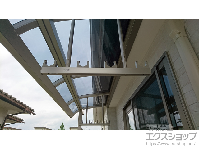 奈良県奈良市ののバルコニー・ベランダ屋根 プレシオステラス R型 屋根タイプ 単体 積雪〜20cm対応 施工例