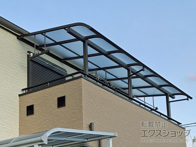 ののバルコニー・ベランダ屋根 ソラリア R型 屋根タイプ 連棟 積雪〜20cm対応 施工例