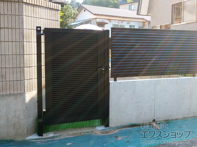 秋田県秋田市のの門扉 ライシス門扉 5型 横目隠し 片開き 柱使用 施工例