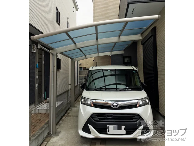 埼玉県川口市のYKKAPのカーポート レイナポートグラン　積雪～20cm対応 施工例