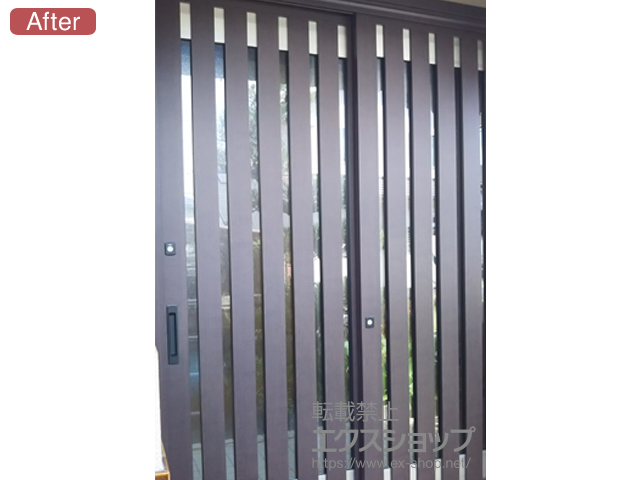 岡山県笠岡市のLIXIL リクシル（トステム）の玄関ドア リシェント玄関引戸 PG仕様 2枚建戸 ランマ無し 15型（縦通し） 施工例