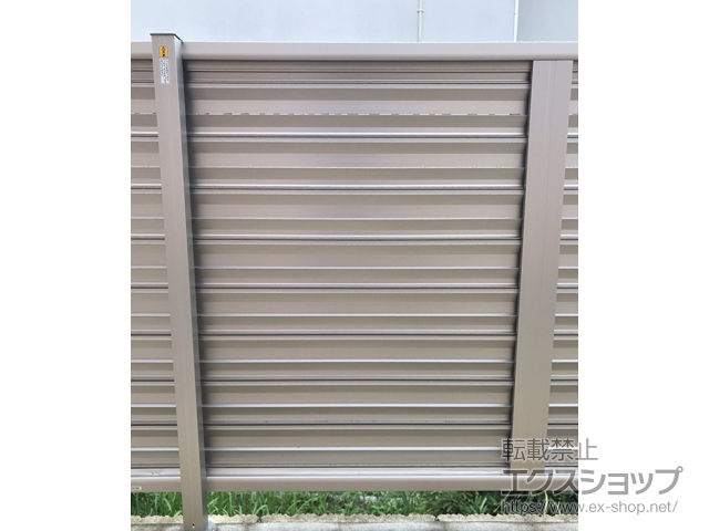 山口県防府市ののフェンス・柵 ミエーネフェンス 目隠しルーバータイプ 自由柱施工 施工例