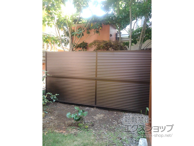 茨城県つくば市ののフェンス・柵 ミエーネフェンス 目隠しルーバータイプ 2段支柱 自立建て用 施工例