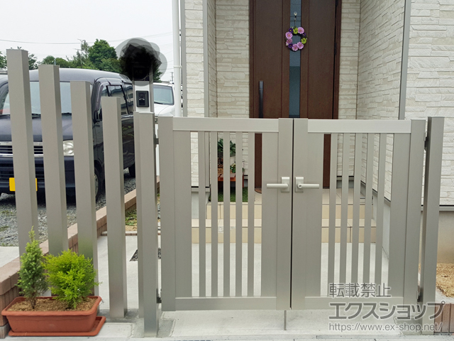 福島県西白河郡矢吹町ののフェンス・柵 カスタマイズパーツ 枕木材 施工例