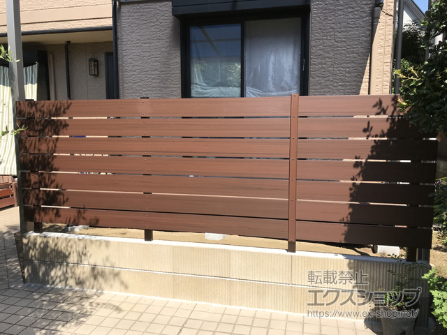 兵庫県神戸市ののフェンス・柵 マイティウッド ベーシック 横貼り7段 隙間10mm 施工例