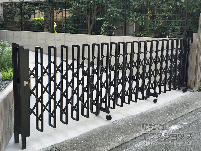 熊本県熊本市ののカーゲート レイオス1型 ノンレール 片開き 42S 施工例