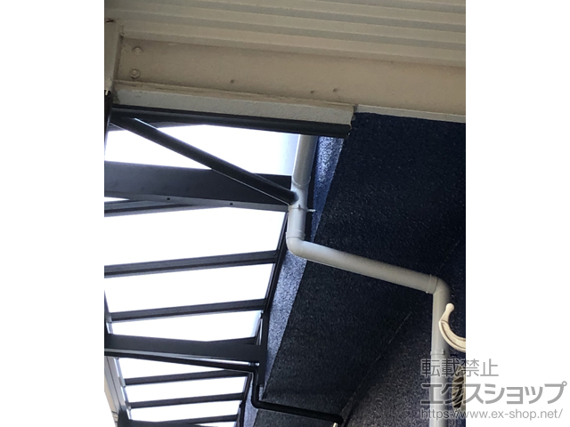 神奈川県川崎市ののバルコニー・ベランダ屋根 ソラリア F型 ルーフタイプ 3連棟 積雪〜20cm対応 施工例