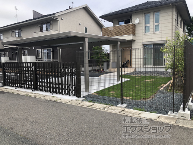 岩手県北上市ののカーゲート アルシャインII PG型R(ペットガード) Aタイプ ノンレール 両開き*600W 施工例