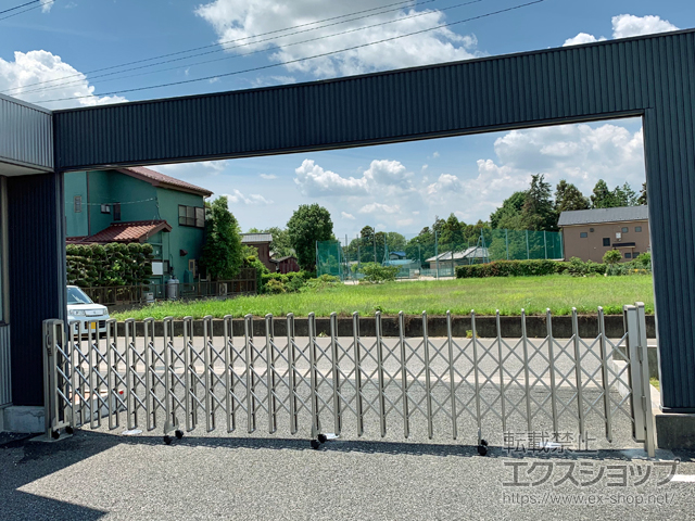 埼玉県春日部市ののカーゲート レイオス1型 ノンレール 片開き 54S 施工例