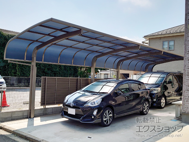 神奈川県横浜市のLIXIL リクシル（トステム）のカーポート テールポートシグマIII 縦連棟 積雪〜20cm対応 施工例