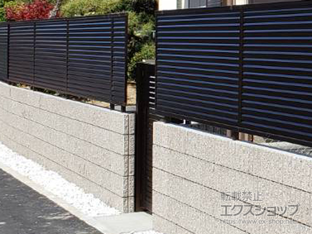 静岡県御前崎市のの門扉 シンプレオ門扉3型 横太格子 片開き 門柱使用 施工例