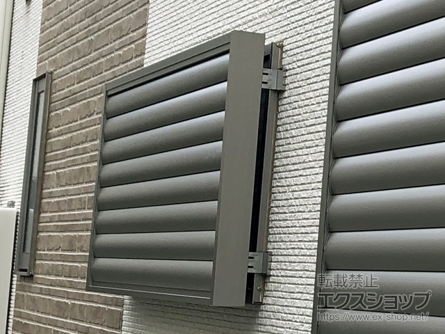 埼玉県川越市のLIXIL リクシル（トステム）の面格子・窓格子 目隠し可動ルーバー 引違い窓用 施工例