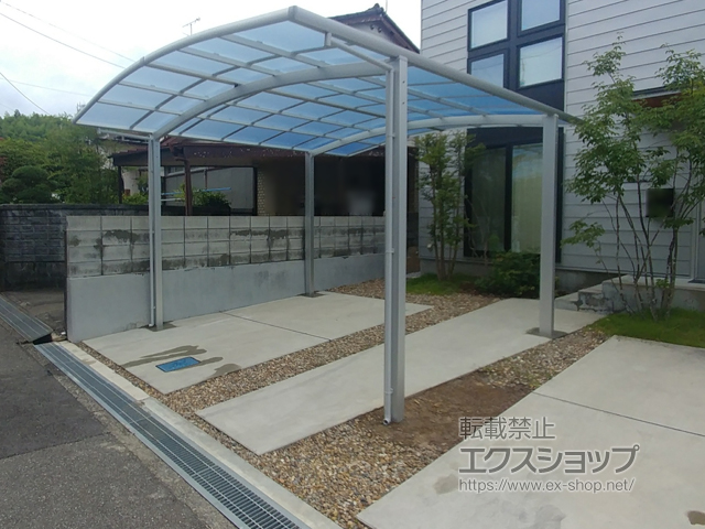 高知県高知市ののカーポート ネスカR (ラウンドスタイル) ワイド 積雪〜20cm対応 施工例