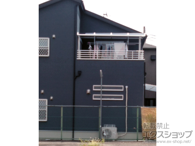 大阪府大阪市ののバルコニー・ベランダ屋根 ソラリア R型 屋根タイプ 単体 積雪〜20cm対応 施工例