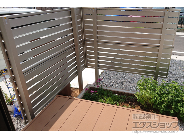 群馬県前橋市ののフェンス・柵 シンプレオフェンスSY1型 横半目隠し 2段支柱 自立建て用（パネル2段） 施工例