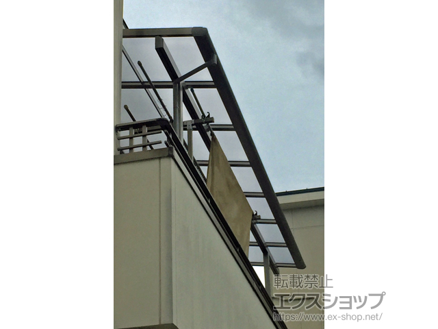 愛知県名古屋市のLIXIL リクシル（トステム）のバルコニー・ベランダ屋根 パワーアルファ F型 屋根タイプ 単体 積雪〜30cm対応 施工例