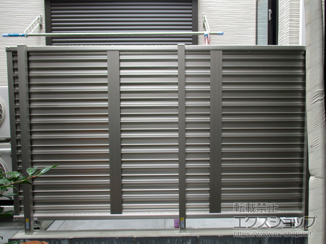神奈川県横浜市ののフェンス・柵 シンプレオフェンス13型 ルーバー 自由柱施工 施工例