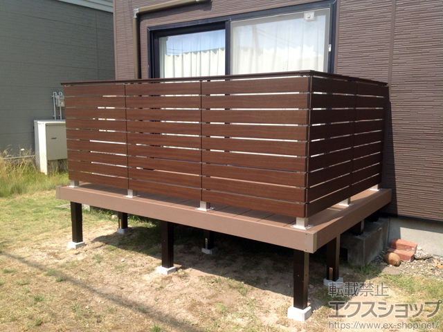 北海道札幌市ののウッドデッキ リウッドデッキ 200＋ルシアスデッキフェンスA01型＜横板格子タイプ＞ 施工例