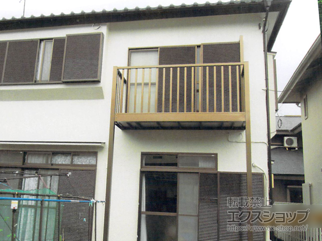 千葉県船橋市のLIXIL リクシル（トステム）のバルコニー ビューステージHスタイル 縦太格子 単体 柱建て式 施工例