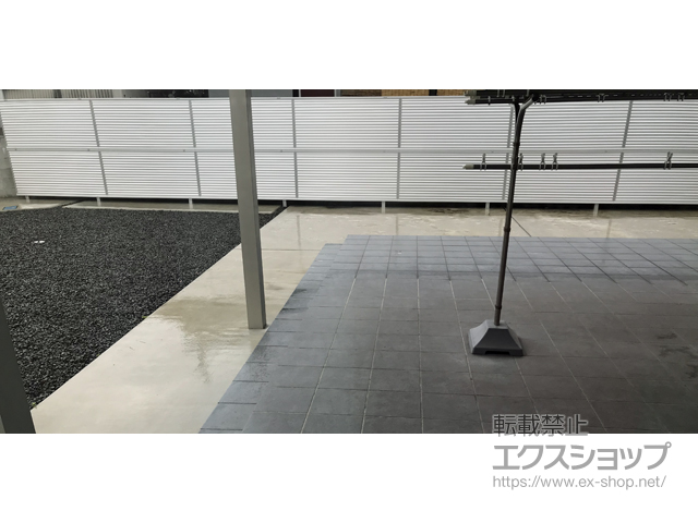 香川県丸亀市ののフェンス・柵 ミエーネフェンス 目隠しルーバータイプ 2段支柱 自立建て用 施工例