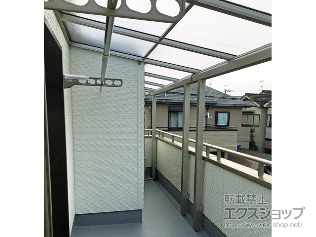 奈良県大和郡山市ののバルコニー・ベランダ屋根 ソラリア F型 屋根タイプ 単体 積雪〜20cm対応 施工例