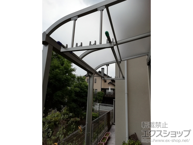 東京都八王子市ののテラス屋根 プレシオステラスII R型 テラスタイプ 単体 積雪〜20cm対応 施工例