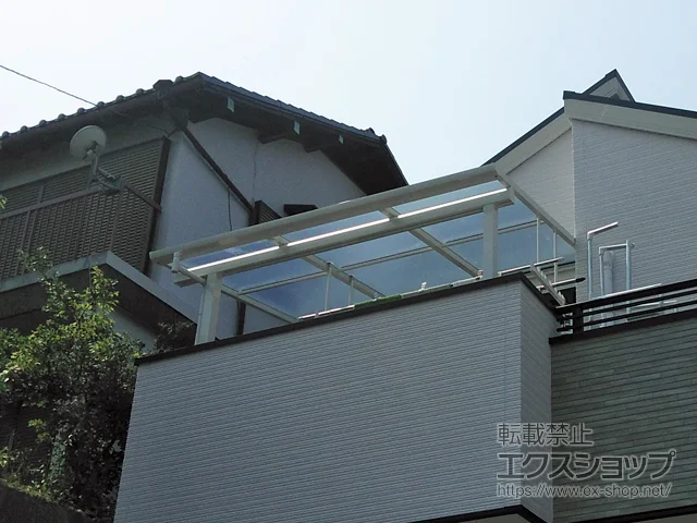 ���Ɍ��_�ˎs��YKKAP�̃o���R�j�[�E�x�����_���� �\�����A F�^ �����^�C�v �P�� �ϐ�`20cm�Ή� �{�H��