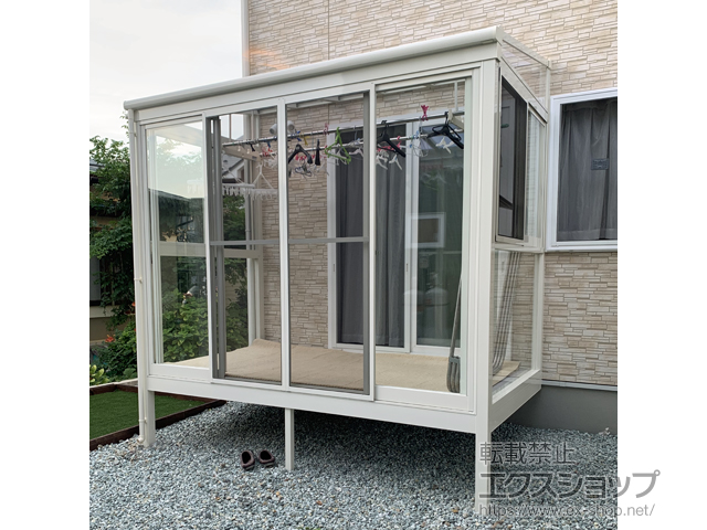 山形県東根市ののテラス囲い・サンルーム サニージュ F型 床納まり ランマ無 積雪〜50cm対応 施工例