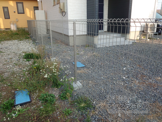 青森県八戸市ののフェンス・柵 イーネットフェンス1F型 自由柱タイプ 施工例