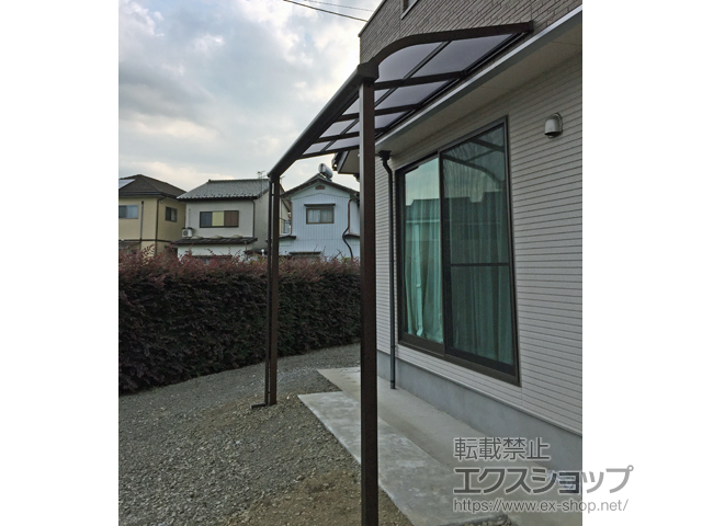 群馬県安中市ののテラス屋根 プレシオステラスII R型 テラスタイプ 単体 積雪〜20cm対応 施工例