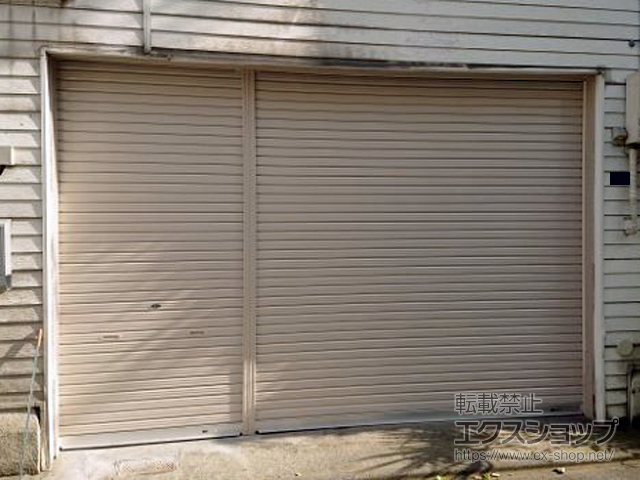 東京都墨田区ののガレージシャッター プラテアII スチールタイプ 内蔵 電動式+手動式 *連装仕様 施工例