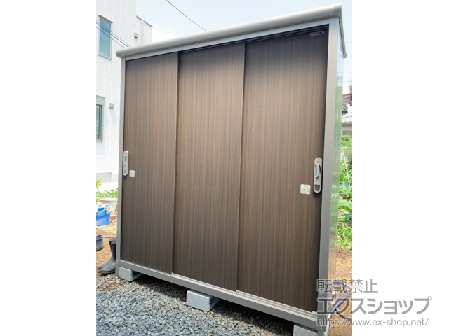 大阪府守口市のの物置・屋外倉庫 エスモ 一般型 1797×750×1959（ESE-1807A） ESE-1807A-DW 施工例