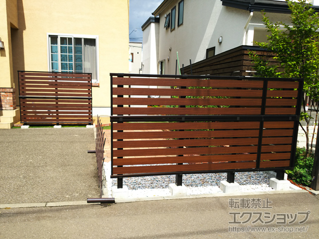 北海道札幌市ののフェンス・柵 モクアルフェンス 横板タイプ 2段支柱 自立建て用 （パネル2段） 施工例