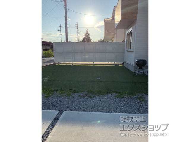 群馬県太田市ののフェンス・柵 ミエーネフェンス 目隠しルーバータイプ 2段支柱 自立建て用 (パネル2段) 施工例