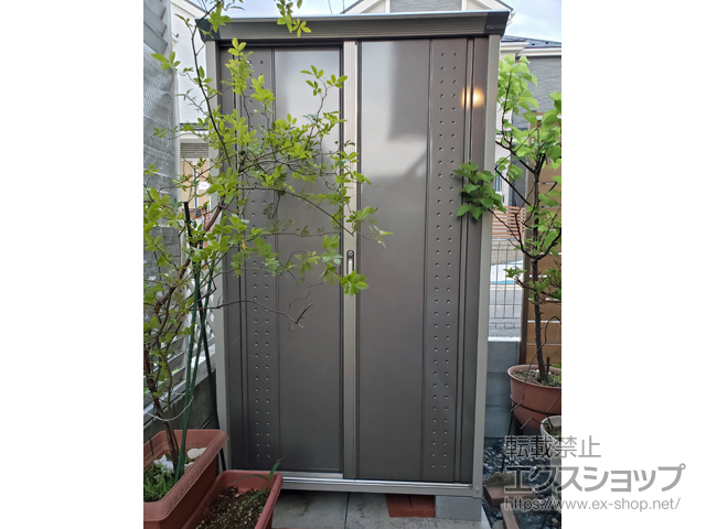 埼玉県新座市のの物置・屋外倉庫 グランプレステージジャンプ 1120×750×1900（GP-117A-T） GP-117A-T-CB 施工例