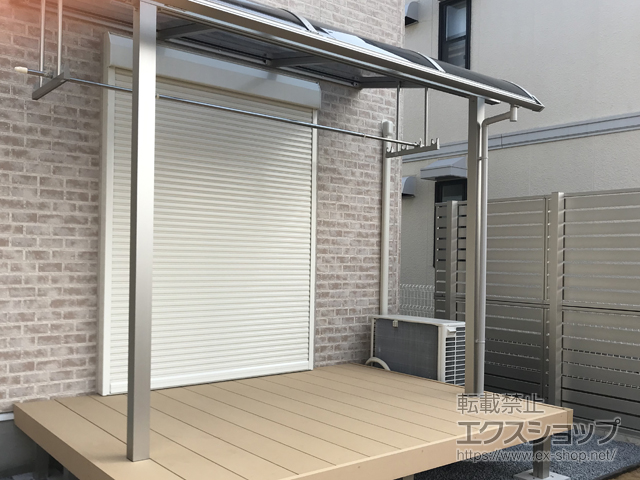 埼玉県吉川市ののテラス屋根 ソラリア R型 テラスタイプ 単体 積雪〜20cm対応 施工例