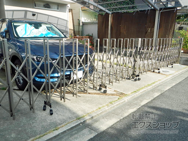 奈良県御所市ののカーゲート トリップゲート RB型 ノンレール 両開き 82W（41S+41M） 施工例