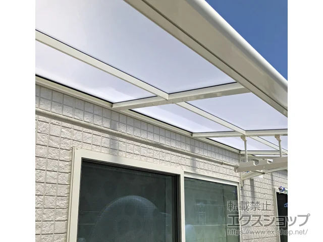 京都府京都市のLIXIL(リクシル)のバルコニー・ベランダ屋根 スピーネ F型 ルーフタイプ 連棟 積雪～20cm対応 施工例