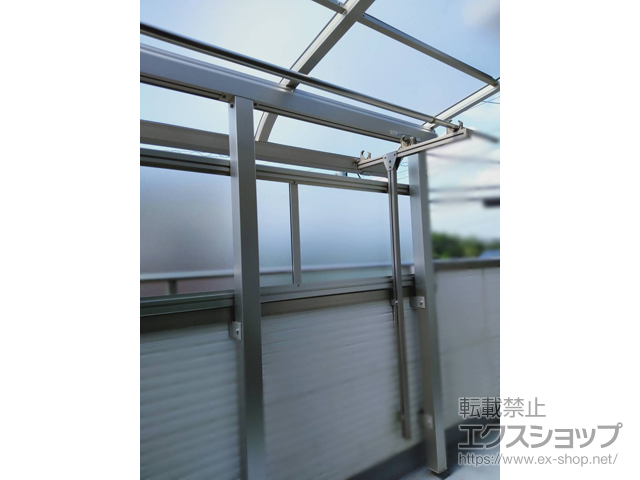 埼玉県さいたま市ののバルコニー・ベランダ屋根 ソラリア R型 屋根タイプ 単体 積雪〜20cm対応 施工例