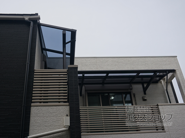 東京都江戸川区ののバルコニー・ベランダ屋根 ソラリア F型 屋根タイプ 単体 積雪〜20cm対応 施工例