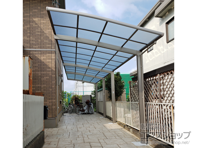 滋賀県守山市ののカーポート ネスカR (ラウンドスタイル) 縦連棟 積雪〜20cm対応 施工例