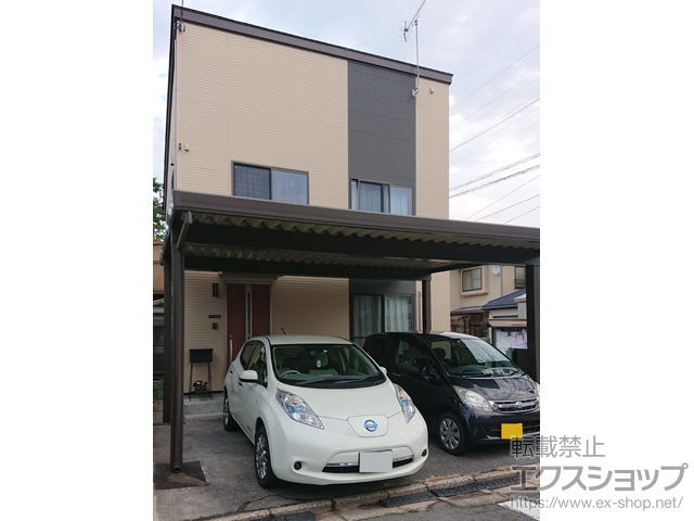山形県酒田市のLIXIL リクシル（トステム）のカーポート テリオスポートIII 3000 2台用 角柱4本仕様 積雪〜100cm対応 施工例