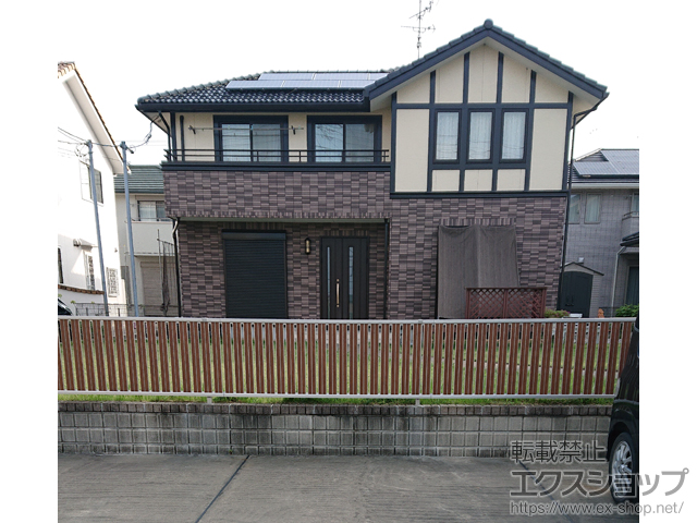 千葉県市原市ののフェンス・柵 ルシアスフェンスF03型　たて半目隠し　木調カラー 施工例