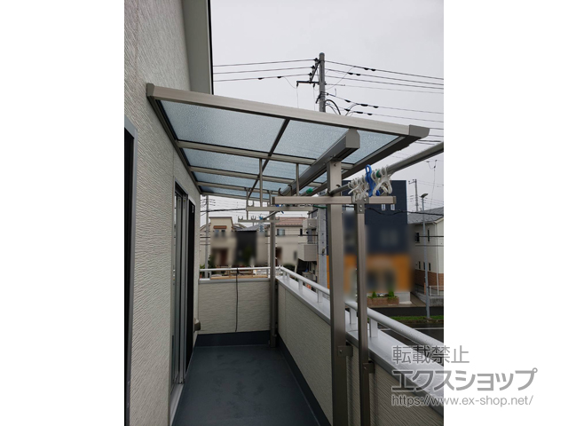 千葉県流山市ののバルコニー・ベランダ屋根 ソラリア F型 屋根タイプ 単体 積雪〜20cm対応 施工例